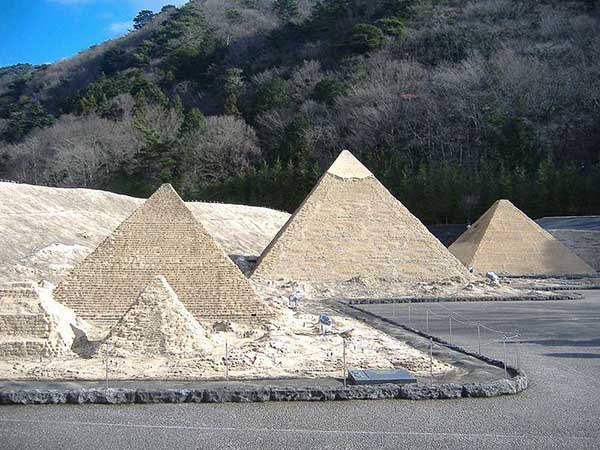 tobu ai cap kheops pyramid